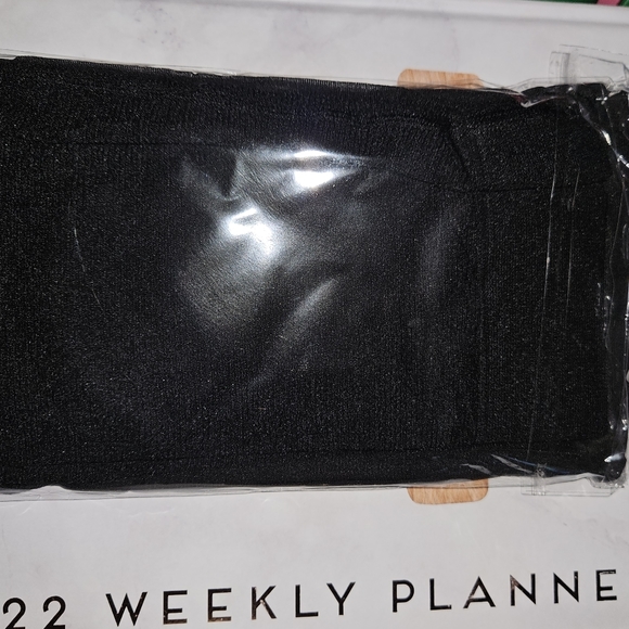 NWT BLK Pantyhose🛍 Low Run 🛍Silky Smooth 🛍BUY NOW OR AUCTION 🛍@DrAshmonebede - Picture 3 of 10